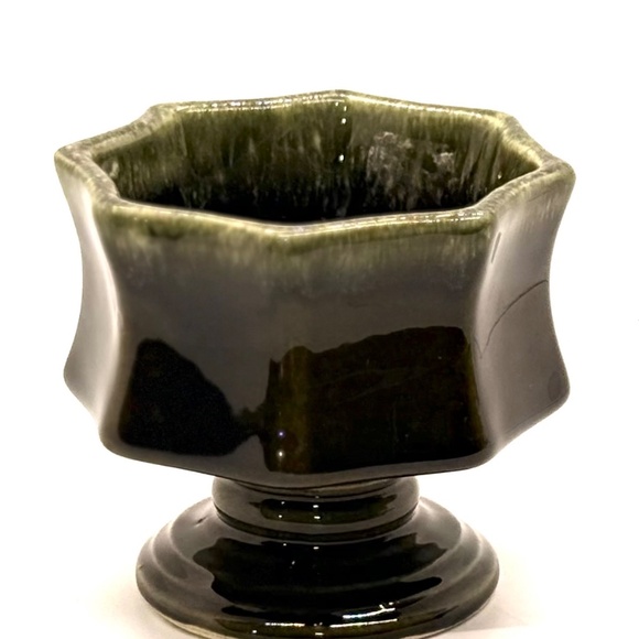 Hull USA Pottery Green Drip Glaze Octagon Footed Planter F3 Vintage - Picture 4 of 5